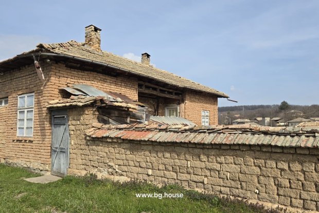 Image No.8-3 Bed House for sale
