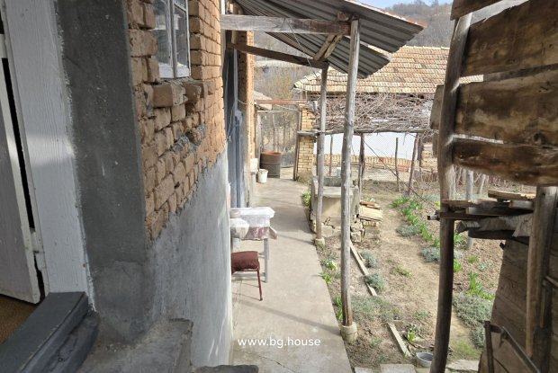 Image No.9-3 Bed House for sale