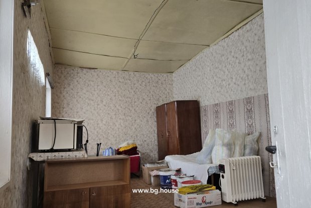 Image No.10-3 Bed House for sale