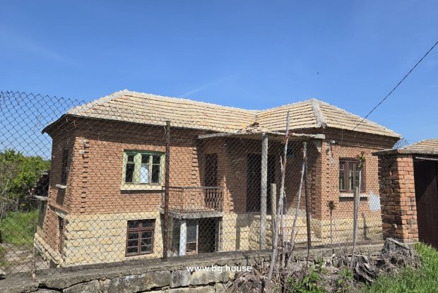 Image No.10-3 Bed House for sale