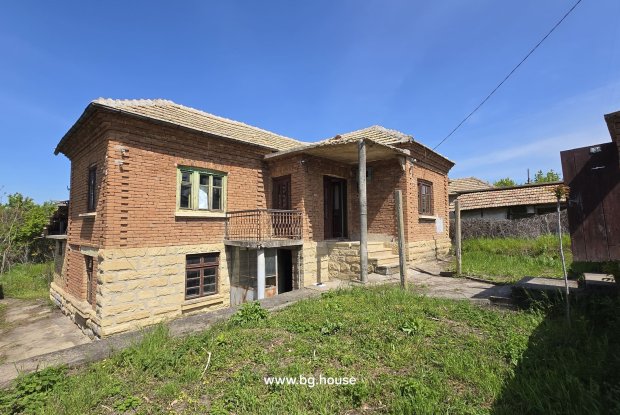 Image No.12-3 Bed House for sale