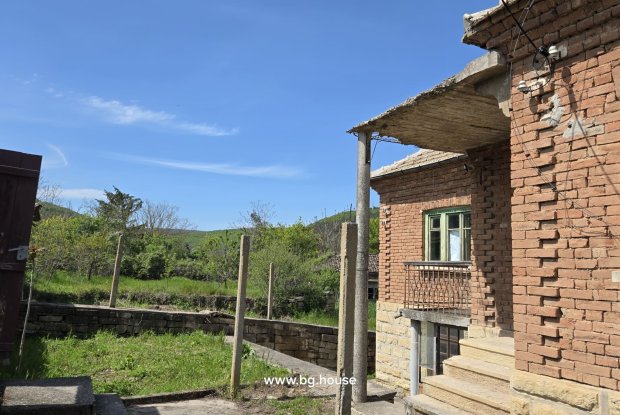 Image No.16-3 Bed House for sale