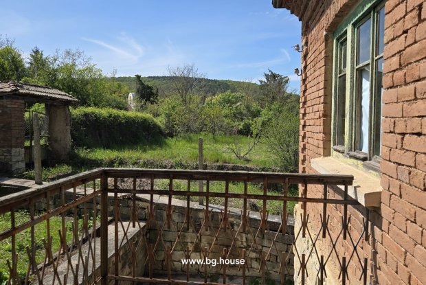 Image No.25-3 Bed House for sale