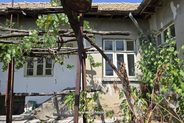 Image No.14-3 Bed House for sale