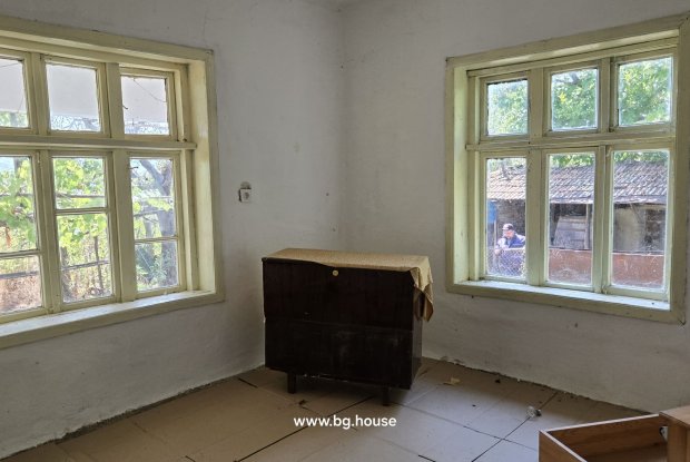 Image No.17-3 Bed House for sale