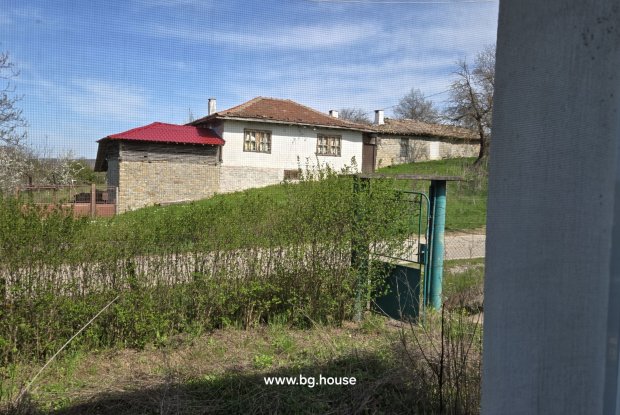 Image No.14-2 Bed House for sale