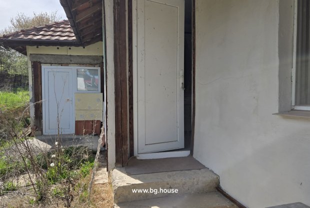 Image No.10-2 Bed House for sale