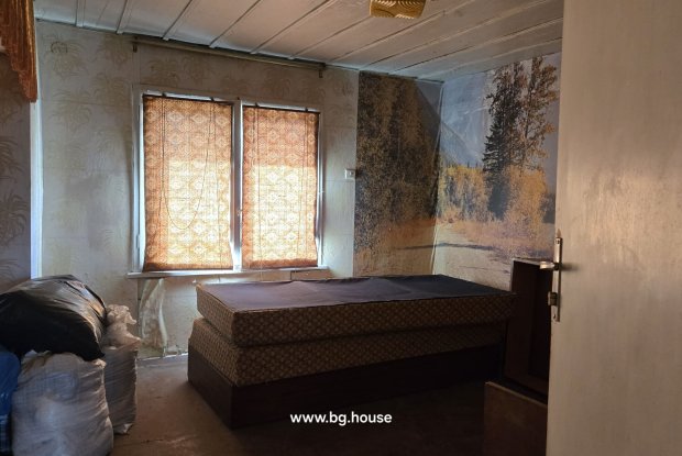 Image No.19-3 Bed House for sale