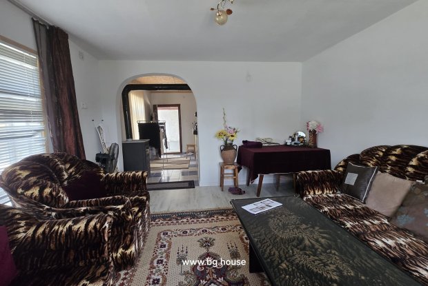 Image No.17-2 Bed House for sale