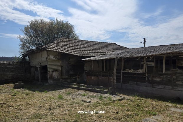 Image No.24-2 Bed House for sale