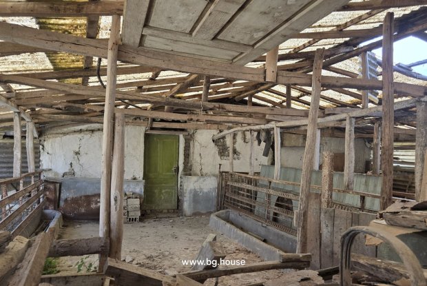 Image No.25-2 Bed House for sale