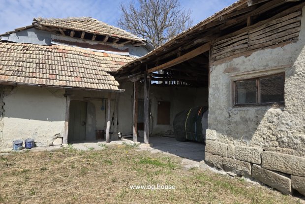 Image No.26-2 Bed House for sale