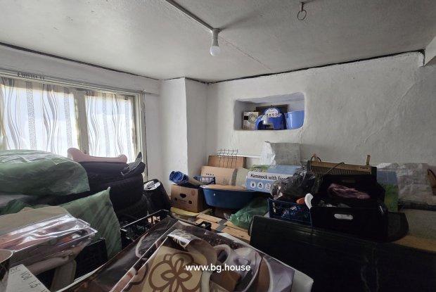Image No.9-2 Bed House for sale