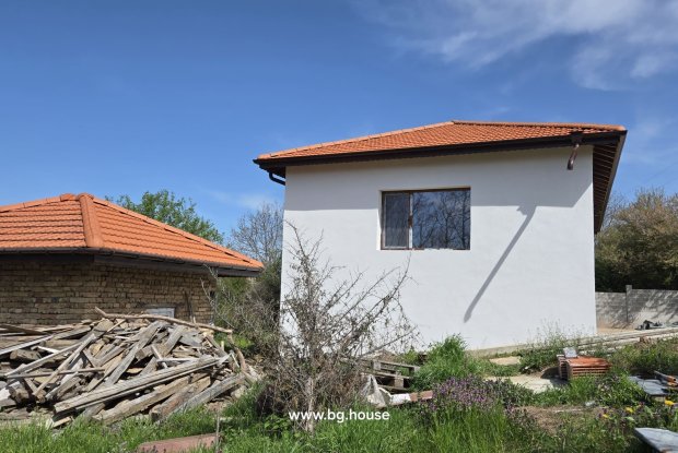 Image No.13-2 Bed House for sale