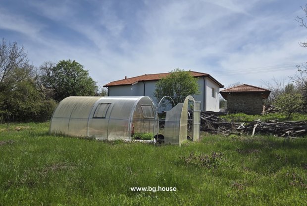 Image No.22-2 Bed House for sale