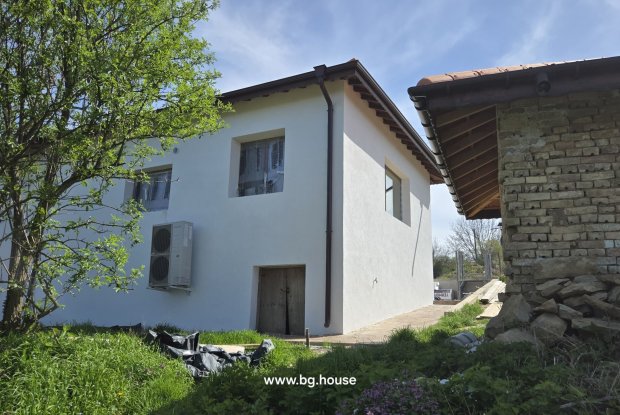 Image No.25-2 Bed House for sale