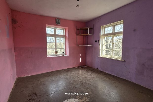 Image No.12-3 Bed House for sale