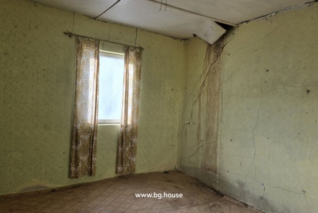 Image No.18-3 Bed House for sale