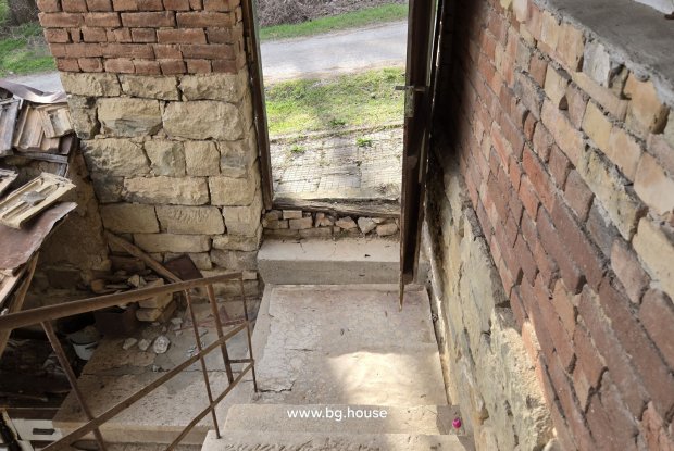 Image No.26-3 Bed House for sale