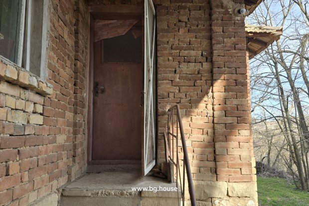 Image No.8-3 Bed House for sale