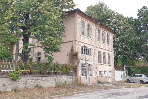 Image No.5-4 Bed Property for sale