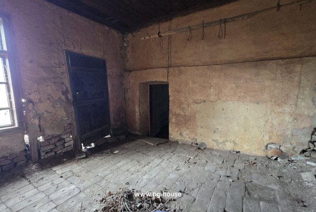Image No.18-5 Bed House for sale