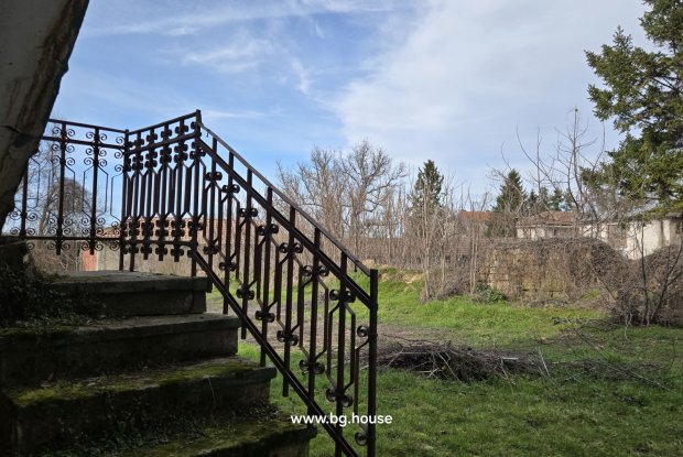 Image No.26-5 Bed House for sale