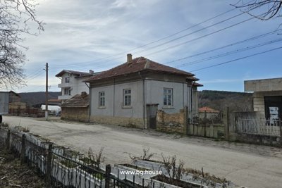 Bulgarian Property for Sale in Gorsko Ablanovo Village (5)
