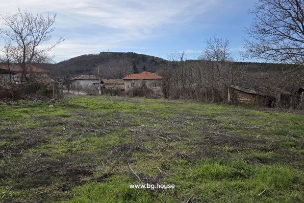 Image No.9-5 Bed House for sale