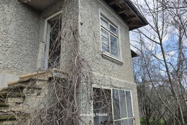 Image No.11-3 Bed House for sale
