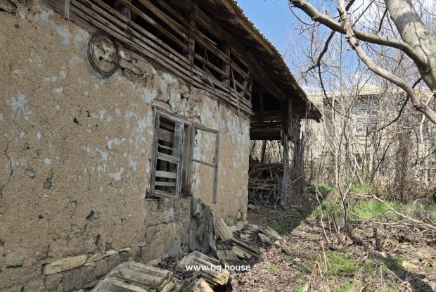 Image No.17-3 Bed House for sale