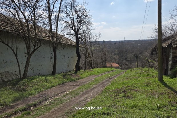 Image No.6-3 Bed House for sale