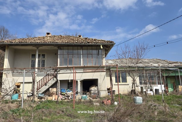 Image No.13-4 Bed House for sale