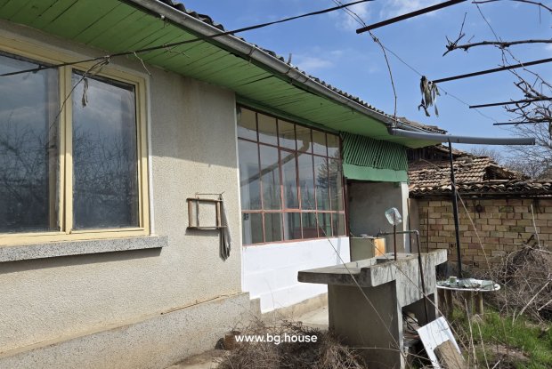 Image No.17-4 Bed House for sale