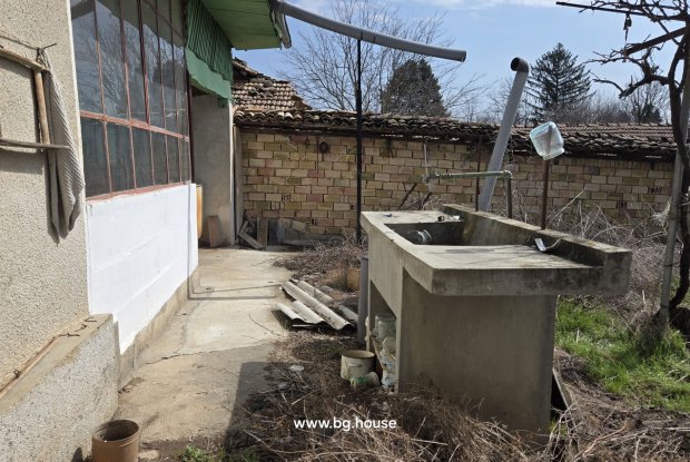 Image No.18-4 Bed House for sale