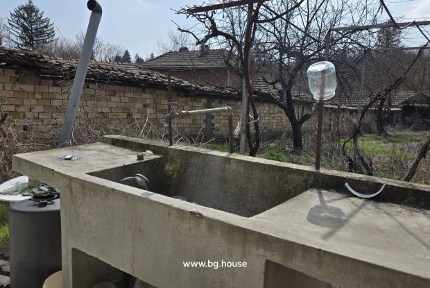 Image No.19-4 Bed House for sale