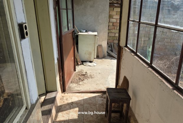 Image No.24-4 Bed House for sale