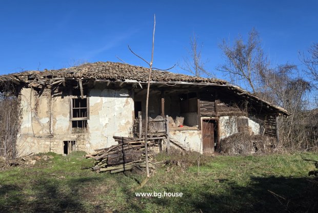 Image No.8-3 Bed House for sale