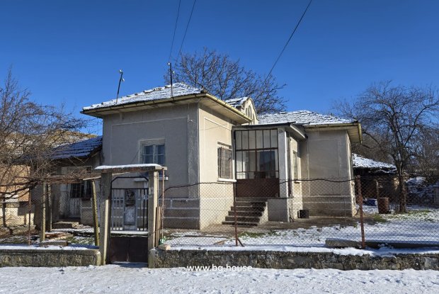 Image No.17-2 Bed House for sale