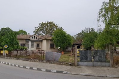 Bulgarian Bungalow For Sale Gorsko Ablanovo Bulgaria (1)