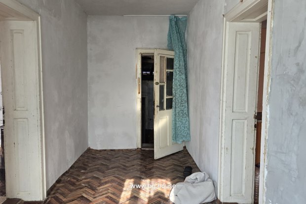 Image No.20-2 Bed House for sale
