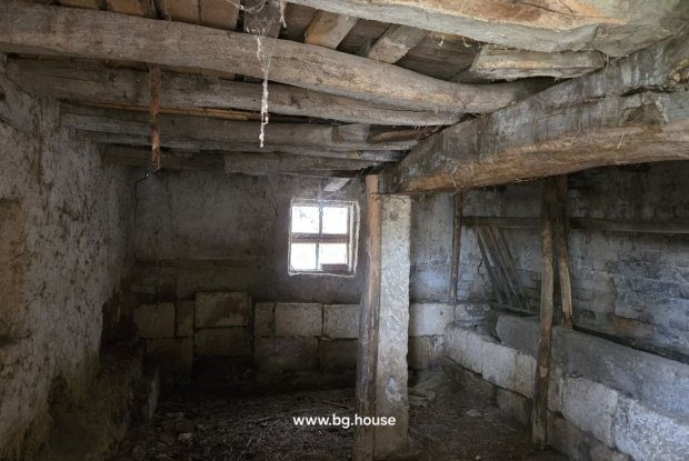 Image No.14-2 Bed House for sale