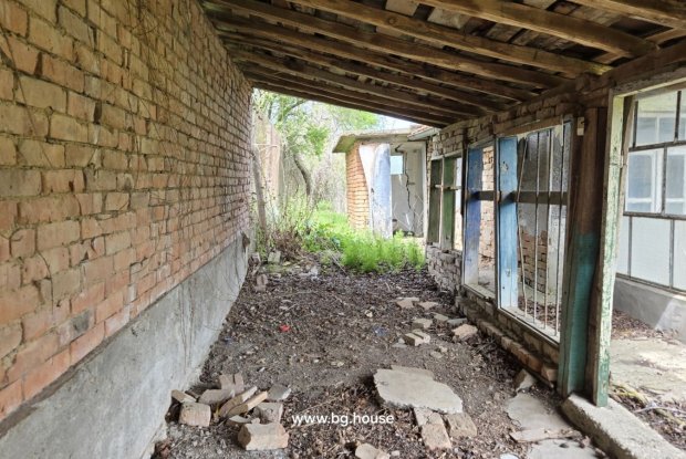 Image No.5-2 Bed House for sale
