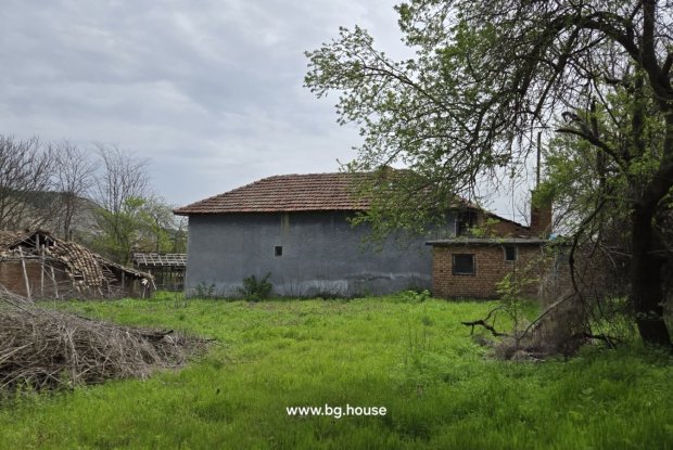 Image No.9-2 Bed House for sale