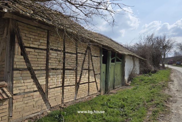 Image No.19-3 Bed House for sale