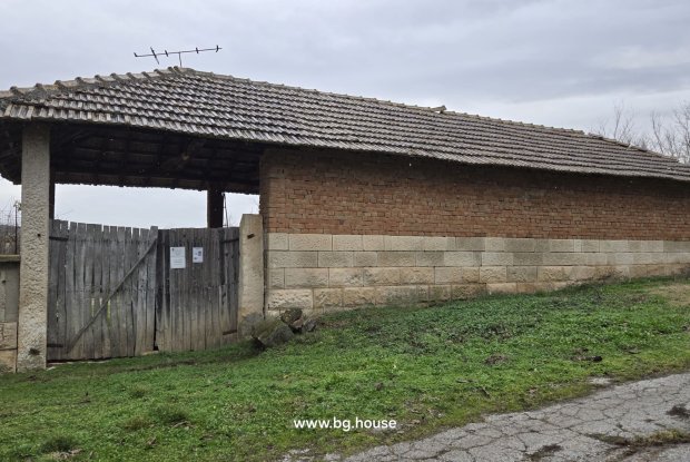 Image No.17-5 Bed House for sale