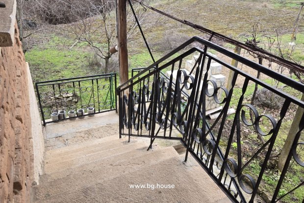 Image No.20-5 Bed House for sale