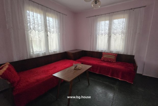 Image No.23-5 Bed House for sale