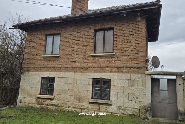 Image No.9-5 Bed House for sale