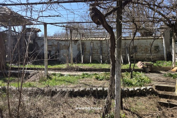 Image No.20-3 Bed House for sale